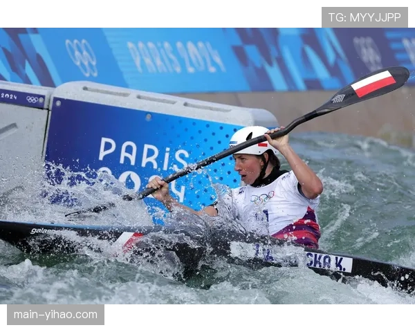 皮划艇激流回旋女子极限皮艇 老将李彤冲击奖牌