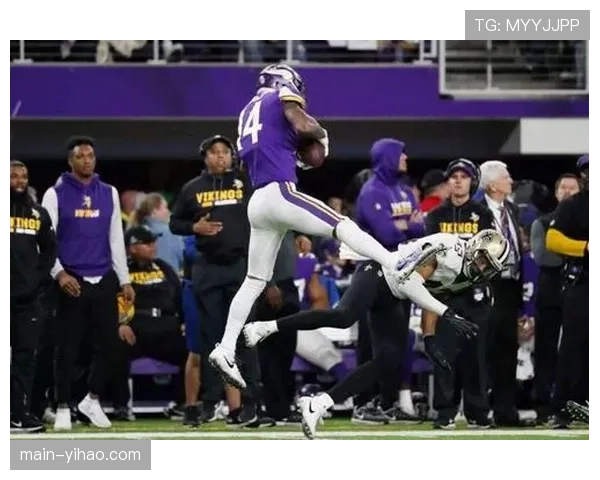 维京人外接杰弗森单场接球码数过百，延续全明星级表现